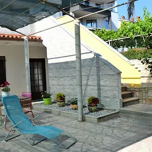 Apartament Ada, Vinkuran